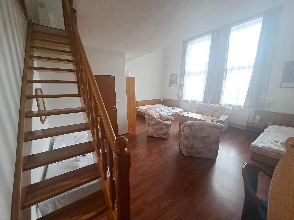 Hasicsky Hotel Přibyslav Εξωτερικό φωτογραφία
